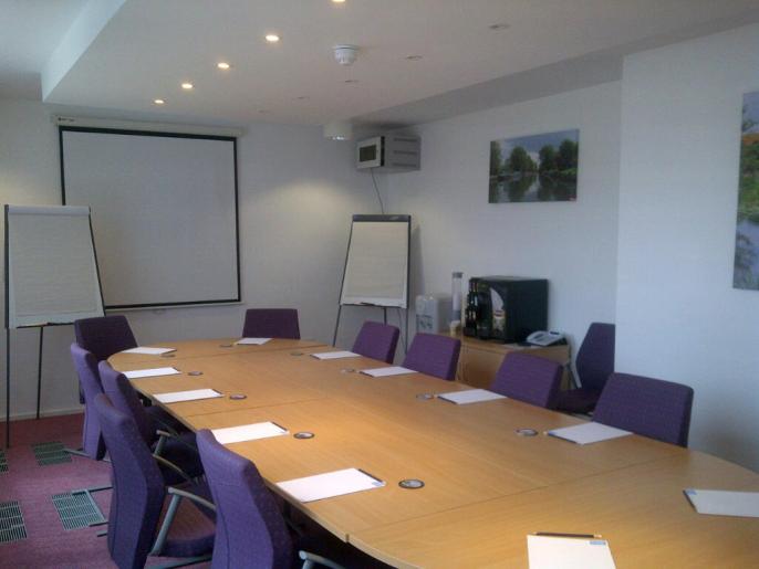 UK Road Safety - MIDAS Training Facilities Medium Room